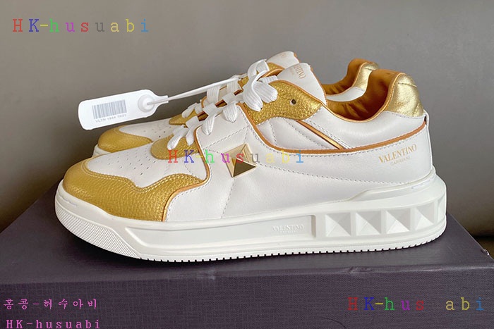 NEW 발렌티노 스니커즈 신상 V747740