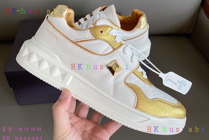 NEW 발렌티노 스니커즈 신상 V747740