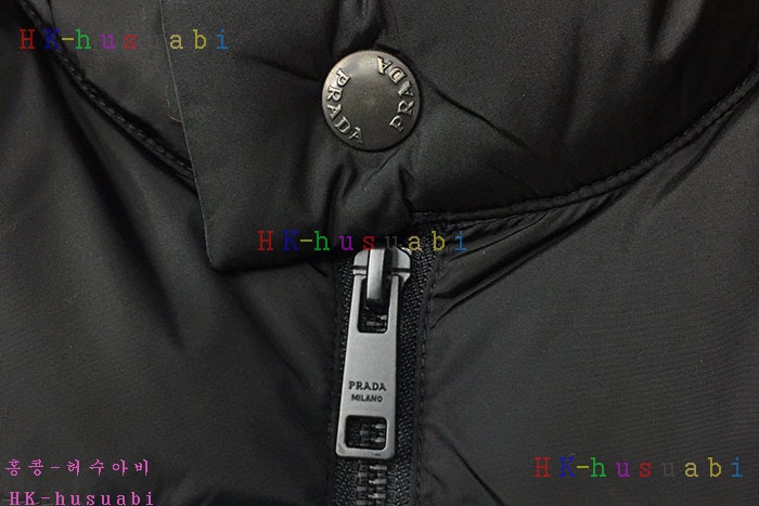 NEW 프라다 패딩조끼 신상 P 4478853