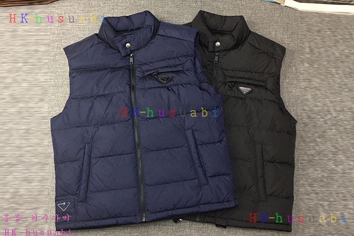 NEW 프라다 패딩조끼 신상 P 4478853