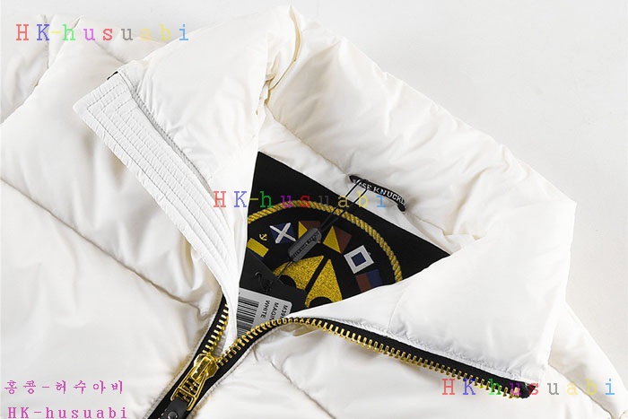 NEW 무스너클 패딩 신상 M 558245