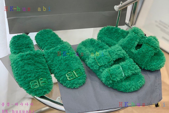 NEW 발렌시아가 신발 신상 B 558257