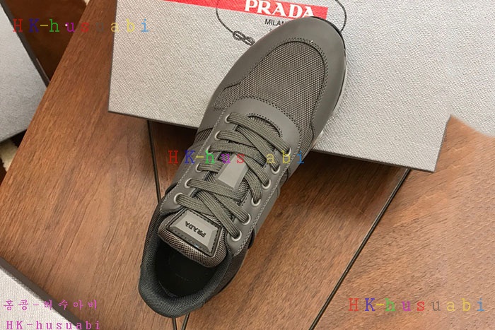 NEW 프라다 스니커즈 신상 P 336709