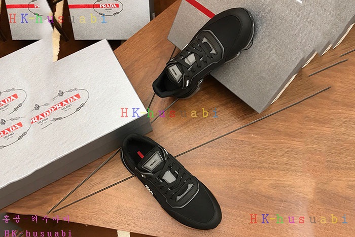 NEW 프라다 스니커즈 신상 P 336704