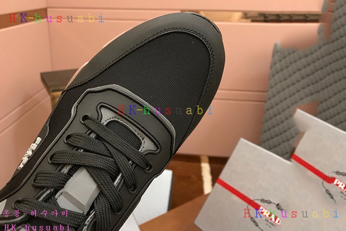 NEW 프라다 스니커즈 신상 P 336704