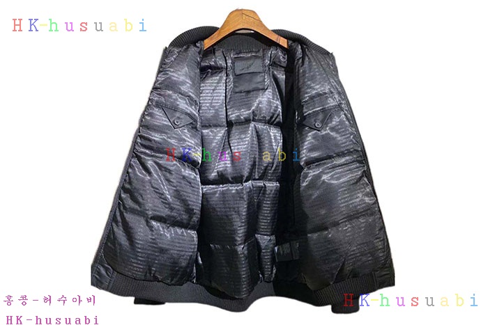 NEW 프라다 패딩 신상 P 992438