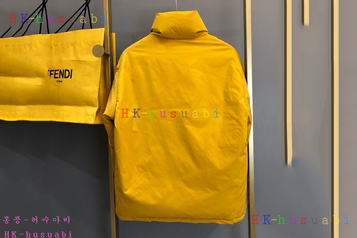 NEW 펜디 패딩 신상 FD 2245525