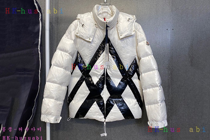 NEW 몽클레어 패딩 신상 M 3525510