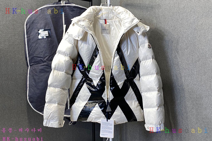 NEW 몽클레어 패딩 신상 M 3525510