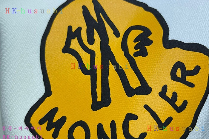 NEW 몽클레어 맨투맨 신상 M 225252