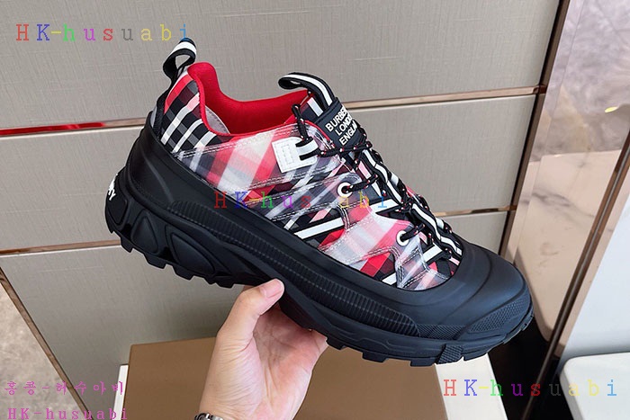 NEW 버버리 신발 신상 B 5525885