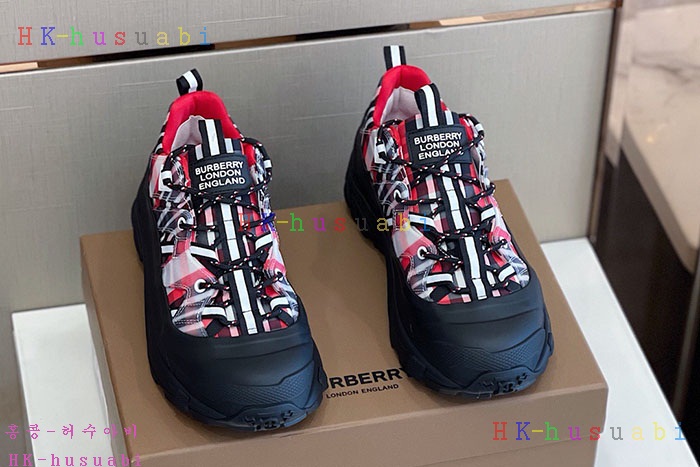 NEW 버버리 신발 신상 B 5525885