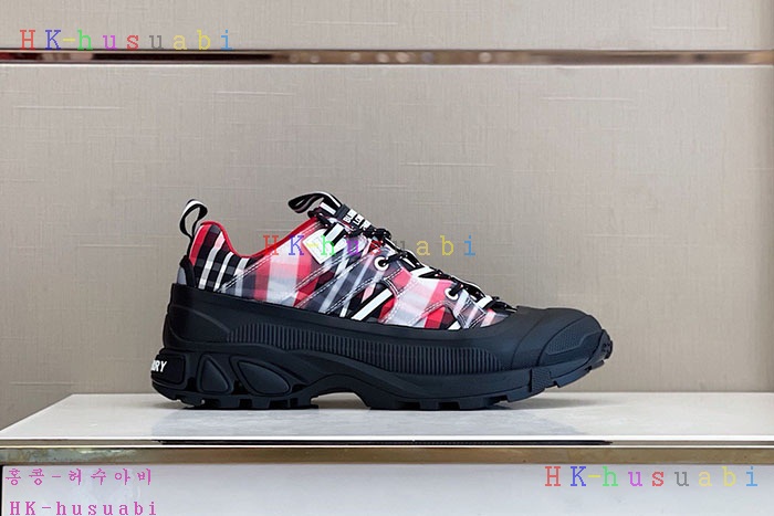 NEW 버버리 신발 신상 B 5525885