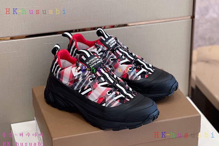 NEW 버버리 신발 신상 B 5525885