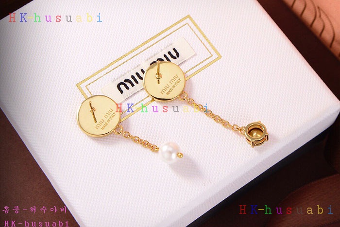 NEW 미우미우 귀걸이 신상 MU 2252111