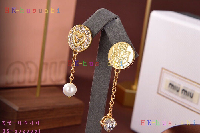 NEW 미우미우 귀걸이 신상 MU 2252111
