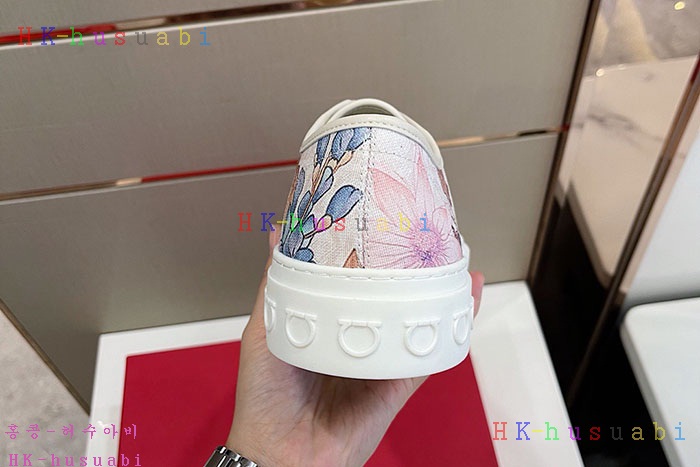 NEW 페라가모 스니커즈 신상 F 725542