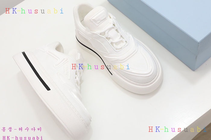 NEW 프라다 스니커즈 신상 P 663606