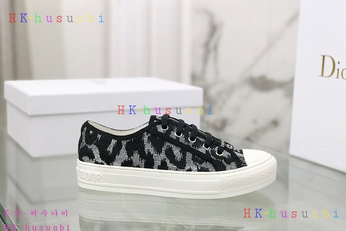 NEW  디올 스니커즈 신상 DR 566927