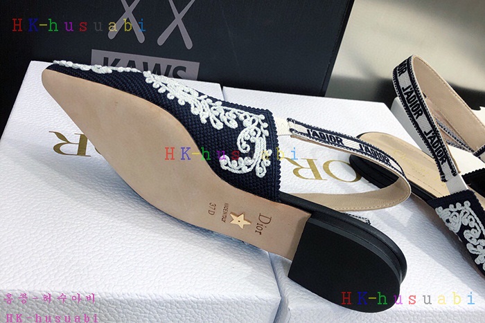 NEW  디올 신발 신상 DR 56802