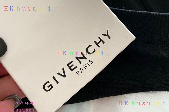NEW 지방시 반팔티 신상 GV 114202