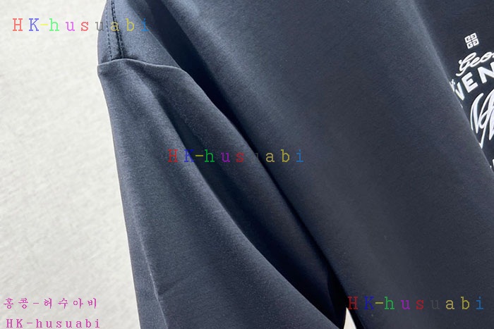 NEW 지방시 반팔티 신상 GV 3429923