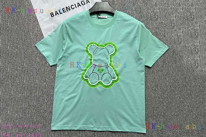 NEW 발렌시아가 반팔티 신상 B 877759