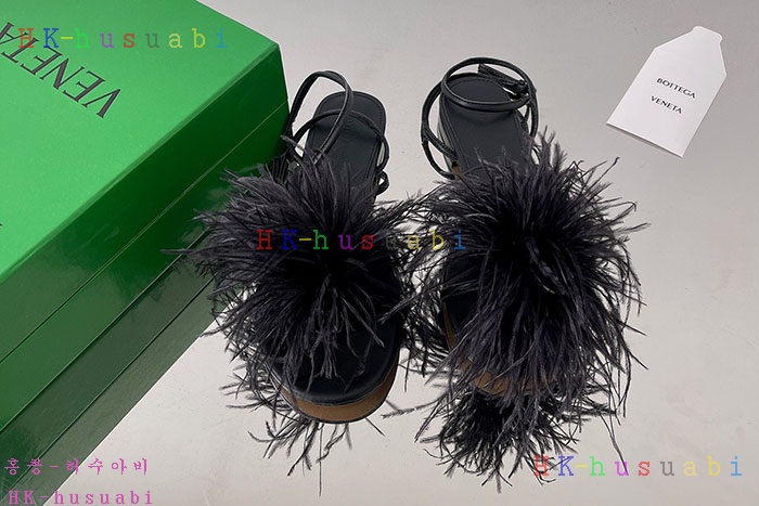 NEW 보테가베네타 샌들 신상 BV 885803