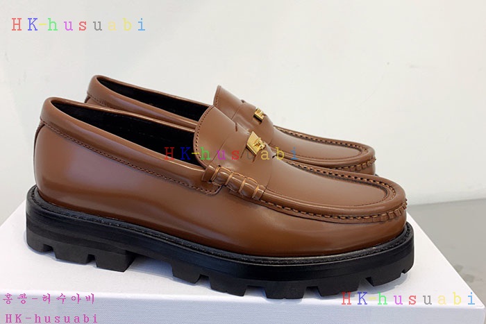 NEW 셀린느 로퍼 신상 C 558221