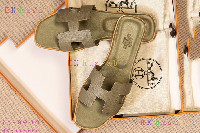 NEW 에르메스 샌들 신상 H 2425021