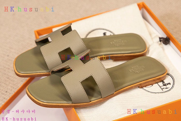 NEW 에르메스 샌들 신상 H 2425021