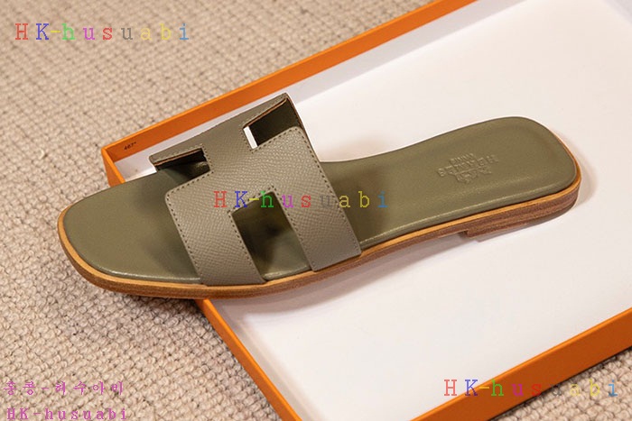 NEW 에르메스 샌들 신상 H 2425021