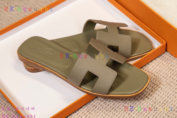 NEW 에르메스 샌들 신상 H 2425021