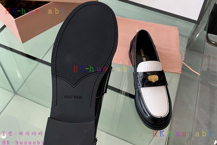 NEW 미우미우 신발 신상 M 554211