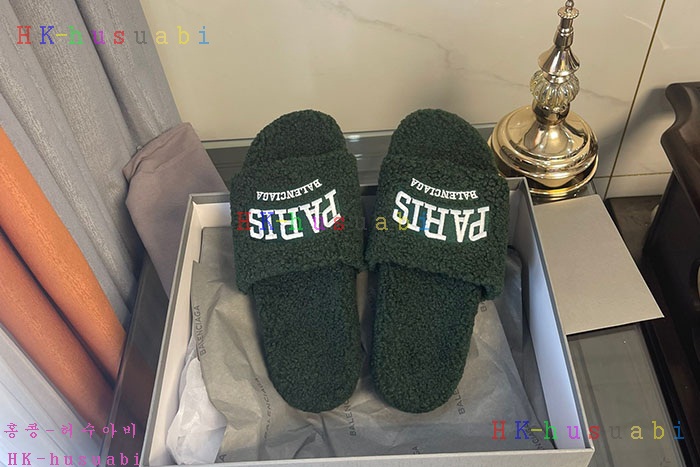 NEW 발렌시아가 신발 신상 B 555225