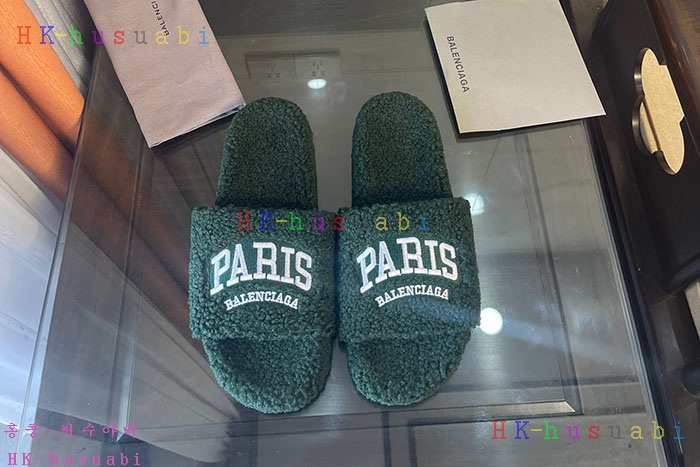 NEW 발렌시아가 신발 신상 B 555225