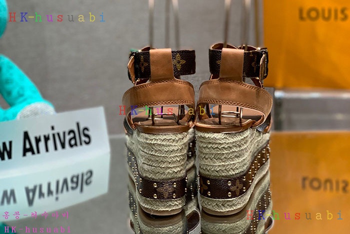 NEW 루이비통 샌들 신상 LV 800512