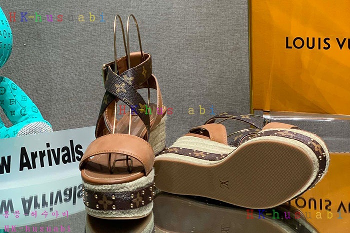 NEW 루이비통 샌들 신상 LV 800512