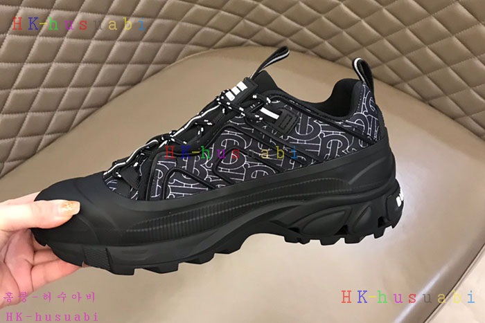 NEW 버버리 스니커즈 신상 BB 669230