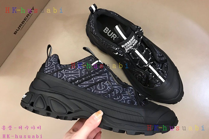 NEW 버버리 스니커즈 신상 BB 669230