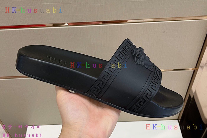 NEW 베르사체 신발 신상 V 555240