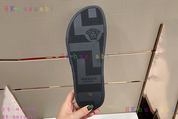 NEW 베르사체 신발 신상 V 555240