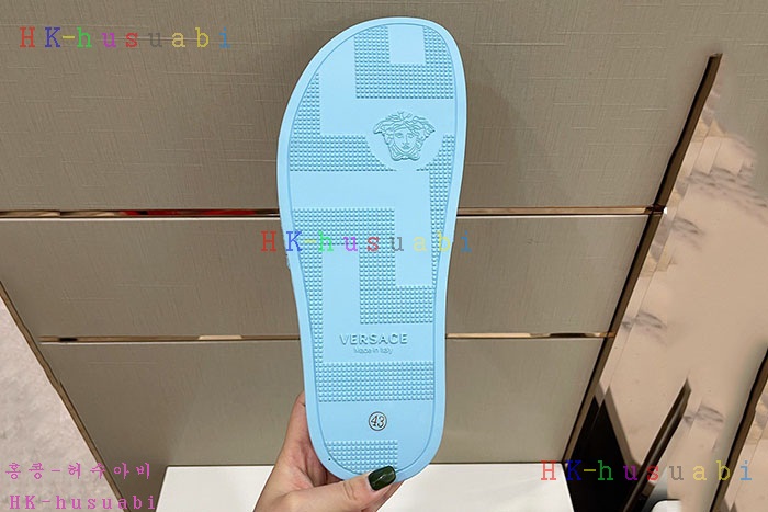 NEW 베르사체 신발 신상 V 555247