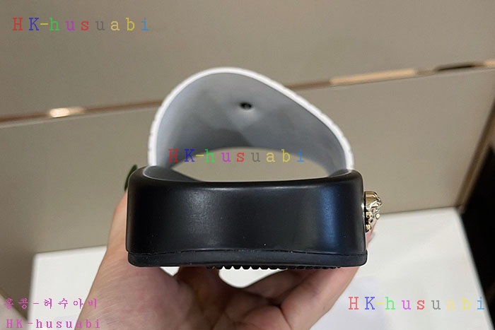 NEW 베르사체 신발 신상 V 555249