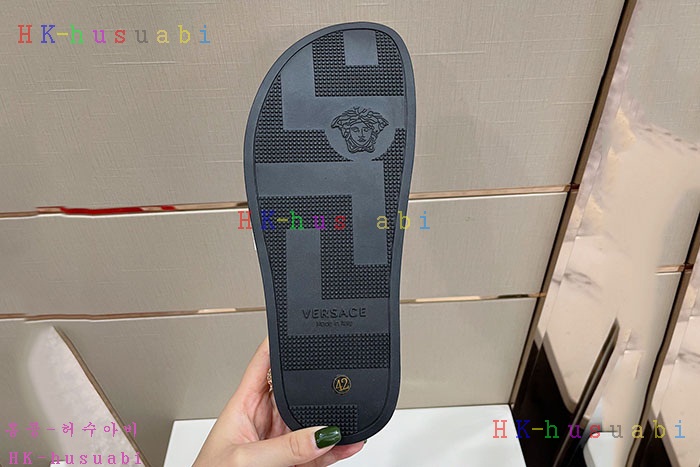 NEW 베르사체 신발 신상 V 555249