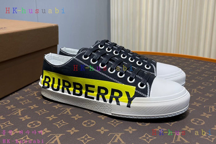 NEW  버버리 스니커즈 신상 BB  4415511