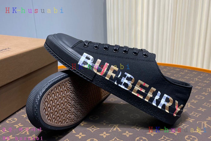 NEW  버버리 스니커즈 신상 BB  4415512