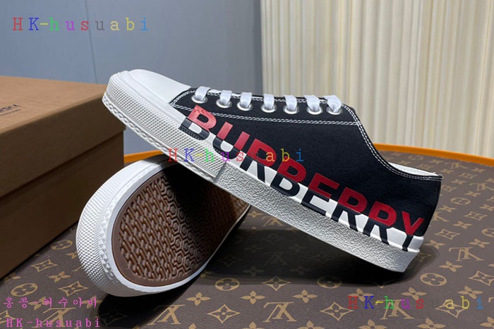 NEW  버버리 스니커즈 신상 BB  4415513