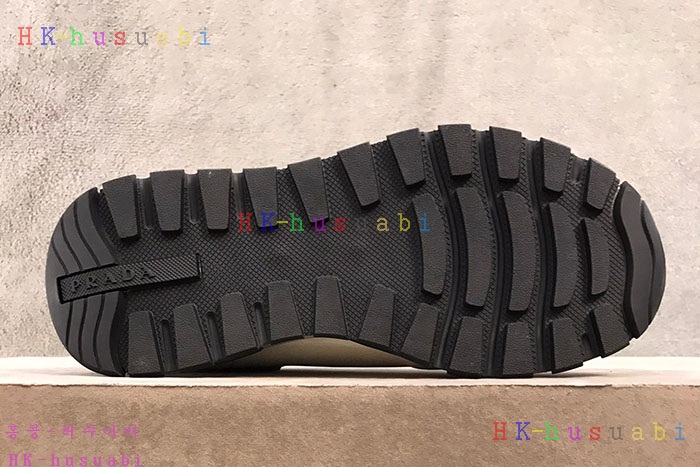 NEW 프라다 신발 신상 P 256604