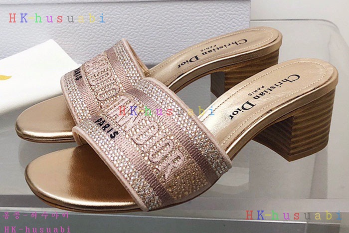 NEW 디올 샌들 신상 DR 421617
